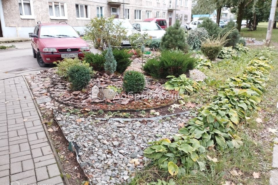 Продаётся 4-комнатная квартира, 61.5 м²