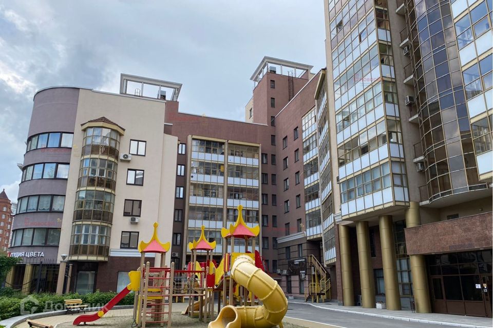 Продаётся 2-комнатная квартира, 73 м²