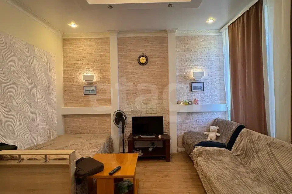 Продаётся 2-комнатная квартира, 55.6 м²