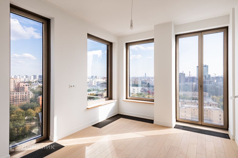 Продаётся 2-комнатная квартира, 117.02 м²