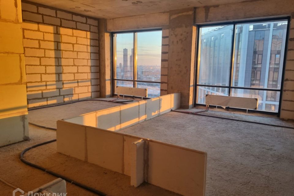 Продаётся 6-комнатная квартира, 200 м²