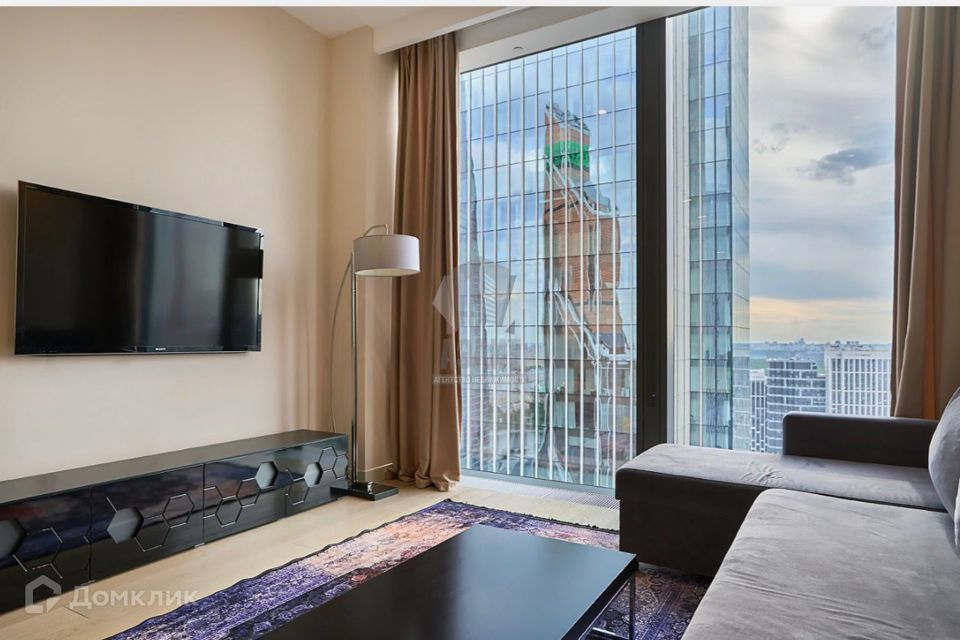Сдаётся 2-комнатная квартира, 72 м²