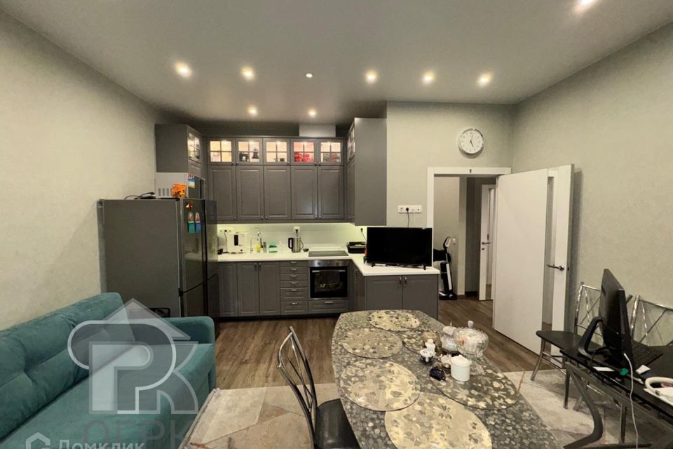 Продаётся 2-комнатная квартира, 73.7 м²