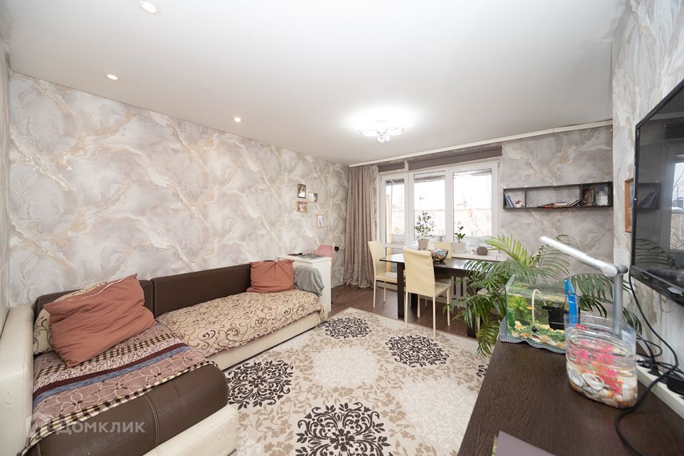 Продаётся 3-комнатная квартира, 58.5 м²