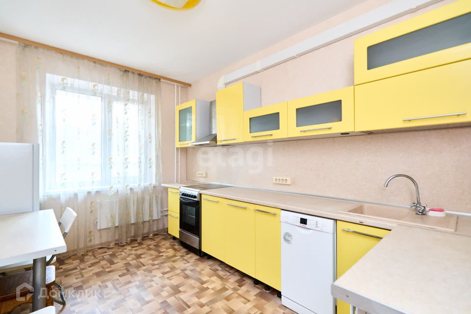 Продаётся 3-комнатная квартира, 76.7 м²