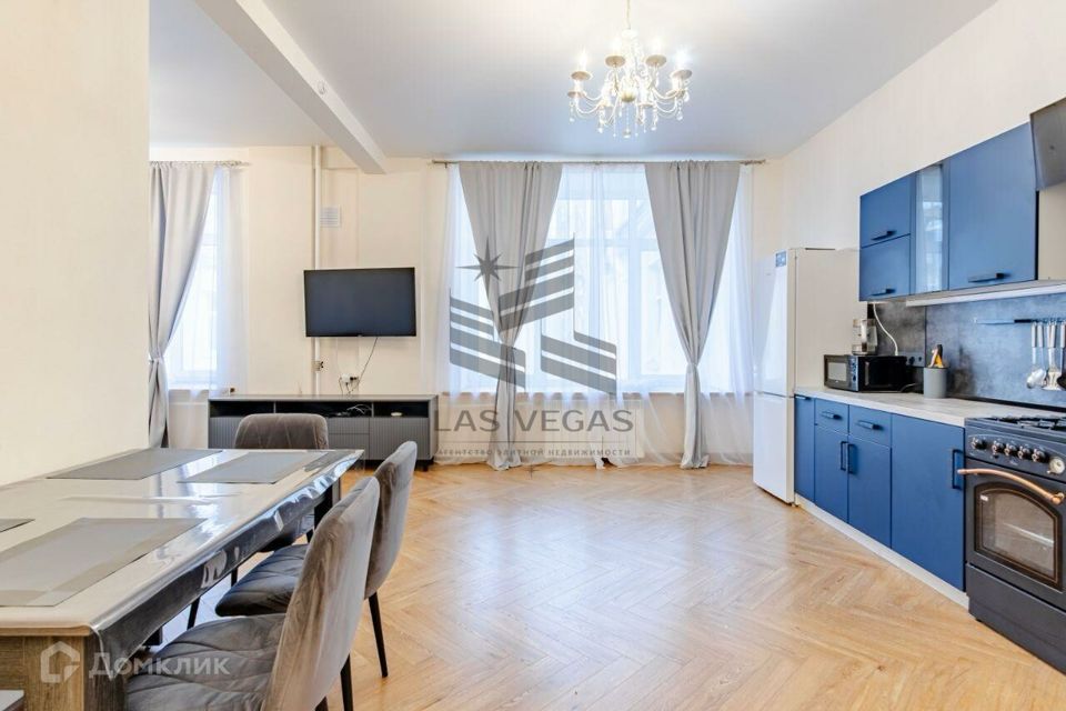 Сдаётся 4-комнатная квартира, 125 м²