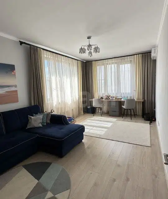Продаётся 3-комнатная квартира, 87.6 м²