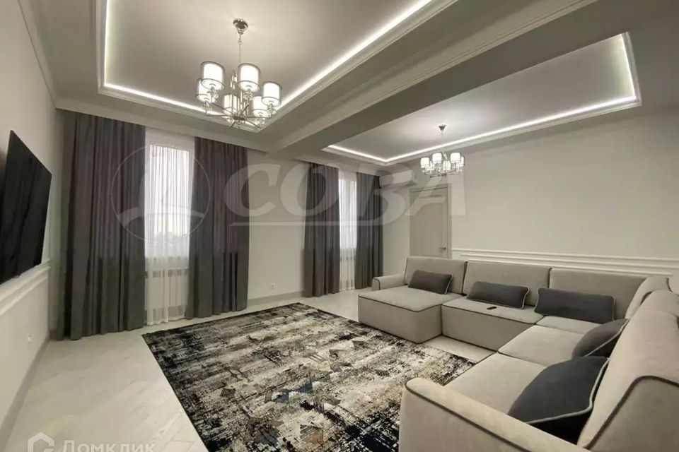 Продаётся 4-комнатная квартира, 160 м²