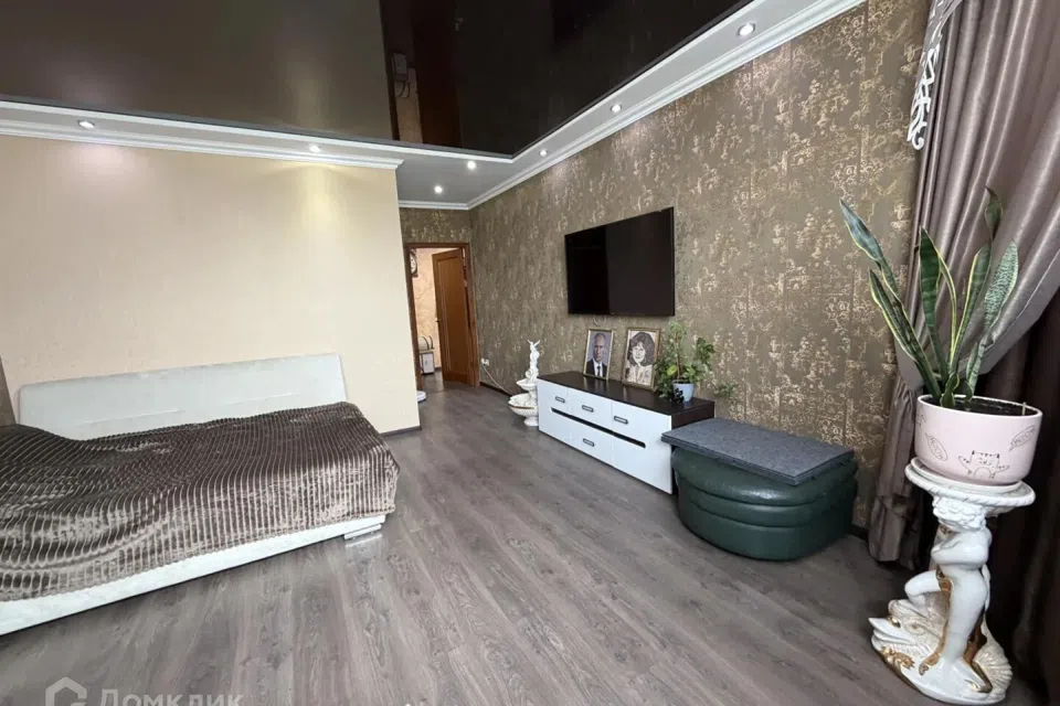 Продаётся 1-комнатная квартира, 54.8 м²