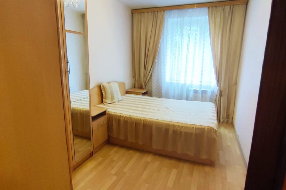 Продаётся 3-комнатная квартира, 57.7 м²