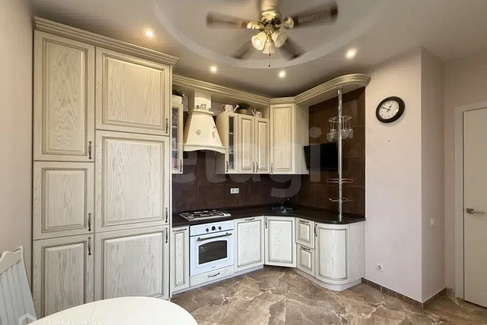 Продаётся 2-комнатная квартира, 65.2 м²