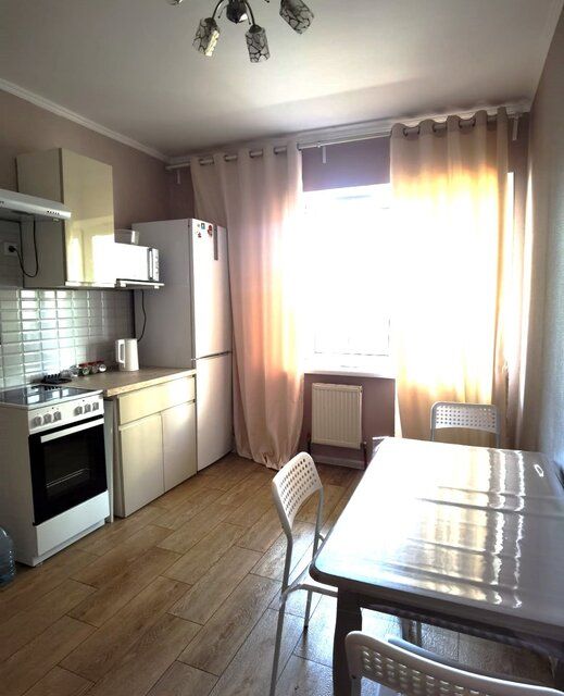 Сдаётся 1-комнатная квартира, 38 м²