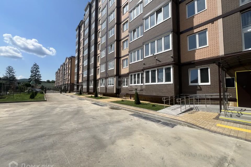 Продаётся 2-комнатная квартира, 72.4 м²