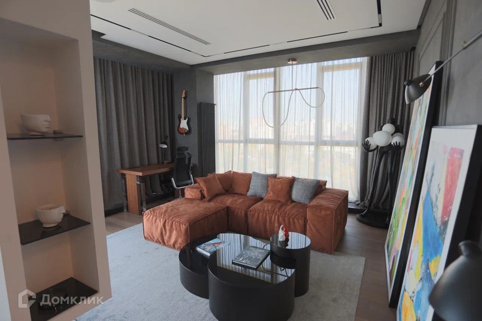 Продаётся 3-комнатная квартира, 130 м²