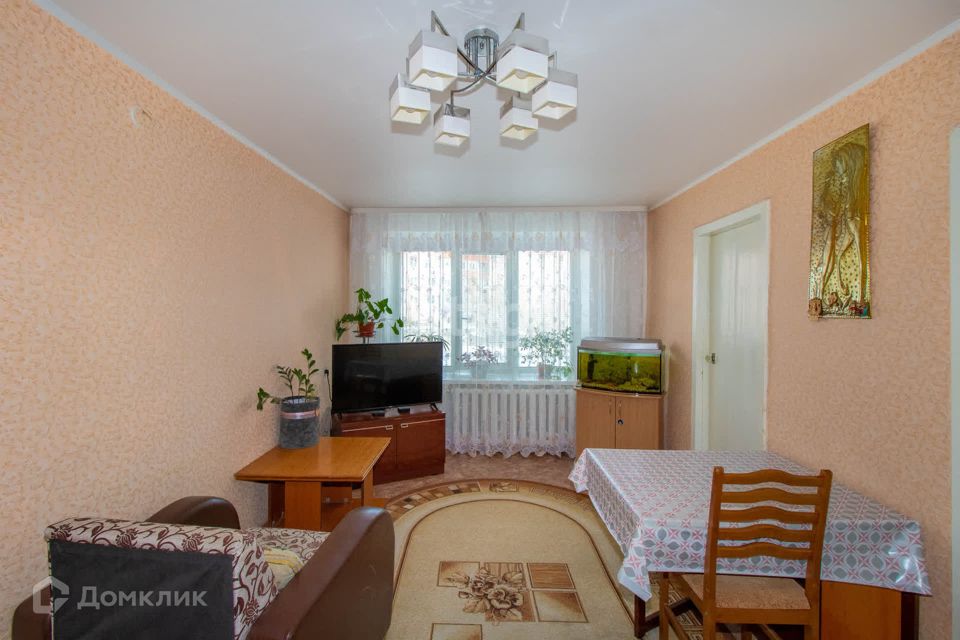 Продаётся 4-комнатная квартира, 62 м²