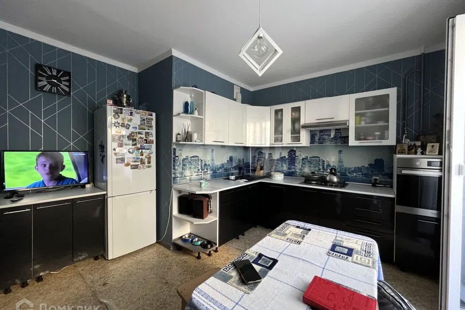 Продаётся 2-комнатная квартира, 62.7 м²