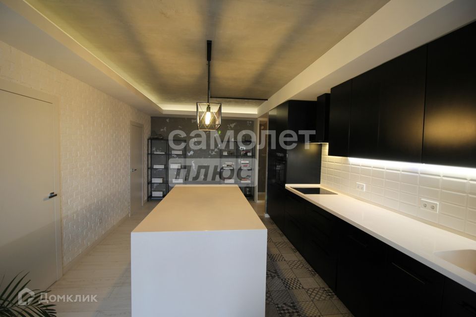 Продаётся 3-комнатная квартира, 69.6 м²