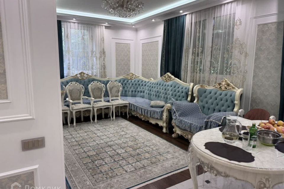Продаётся 4-комнатная квартира, 93 м²