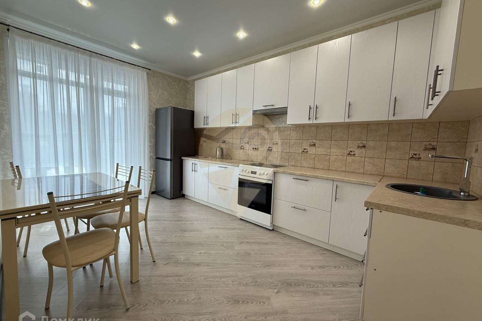 Сдаётся 2-комнатная квартира, 57 м²