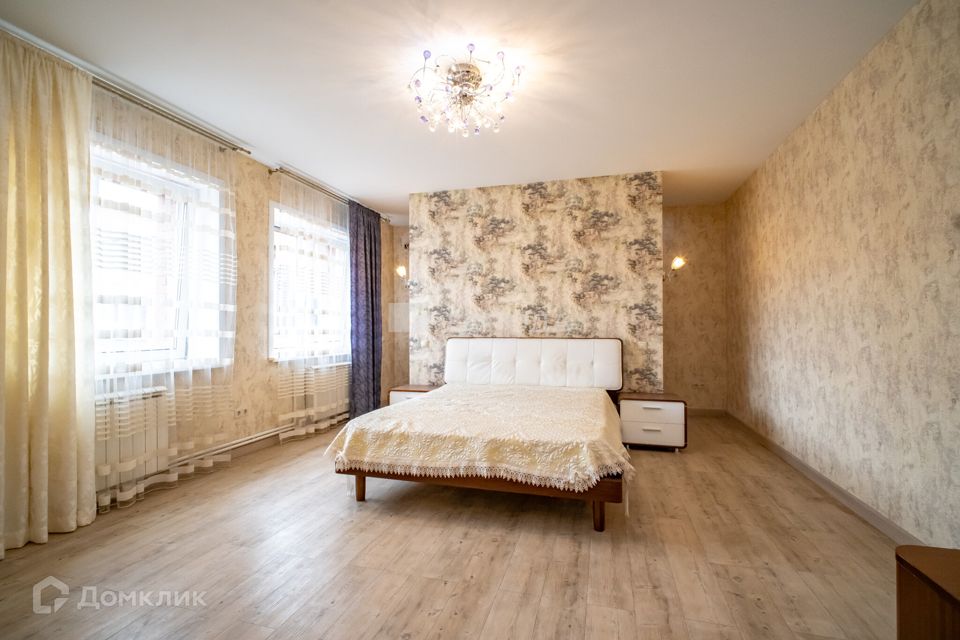 Сдаётся 4-комнатная квартира, 144.9 м²