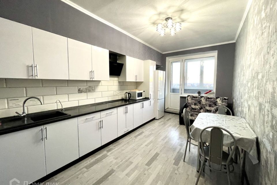 Продаётся 1-комнатная квартира, 40.7 м²