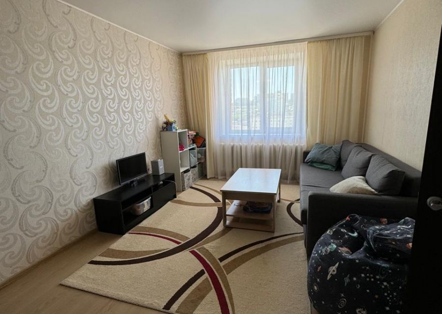 Продаётся 2-комнатная квартира, 65.6 м²