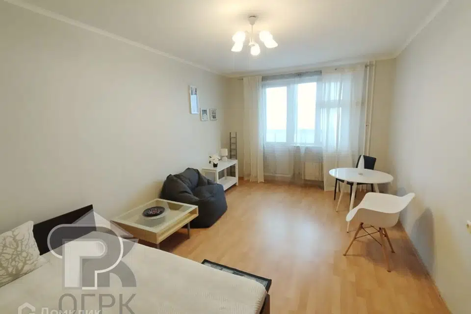 Продаётся 1-комнатная квартира, 37.9 м²