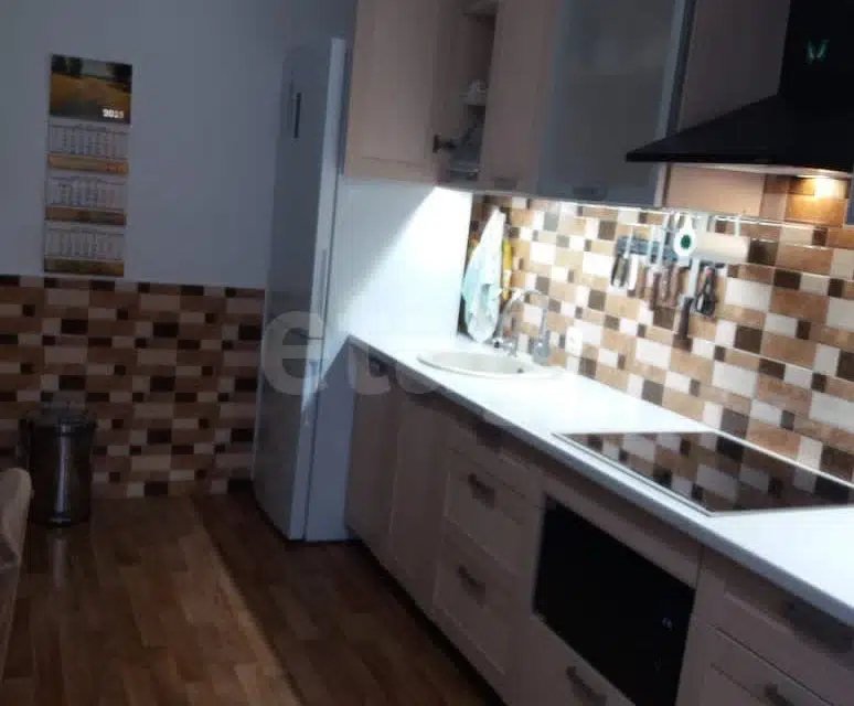 Продаётся 1-комнатная квартира, 41.9 м²