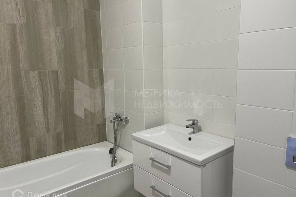 Продаётся 1-комнатная квартира, 42 м²