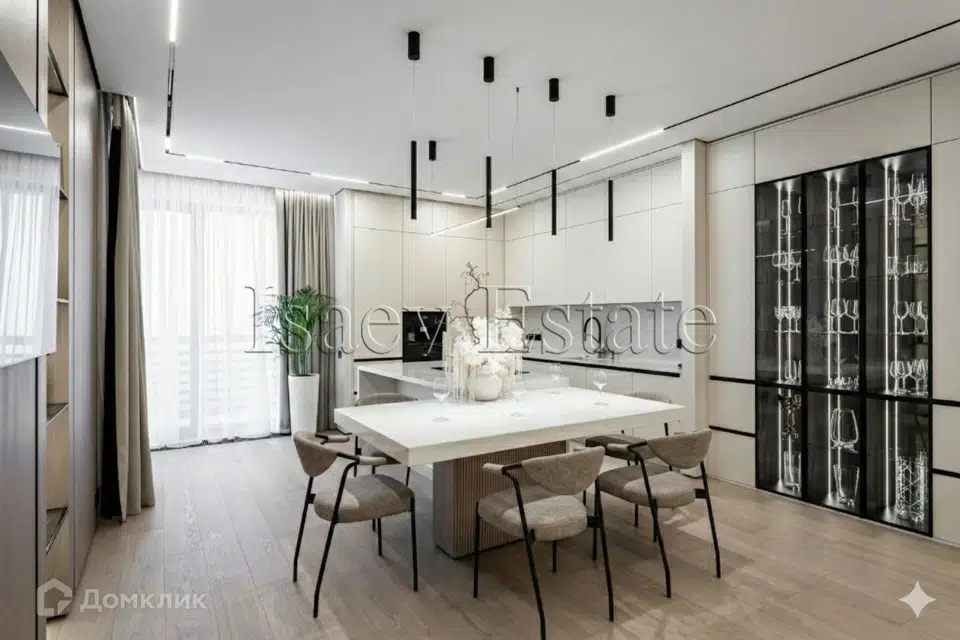 Продаётся 2-комнатная квартира, 110 м²