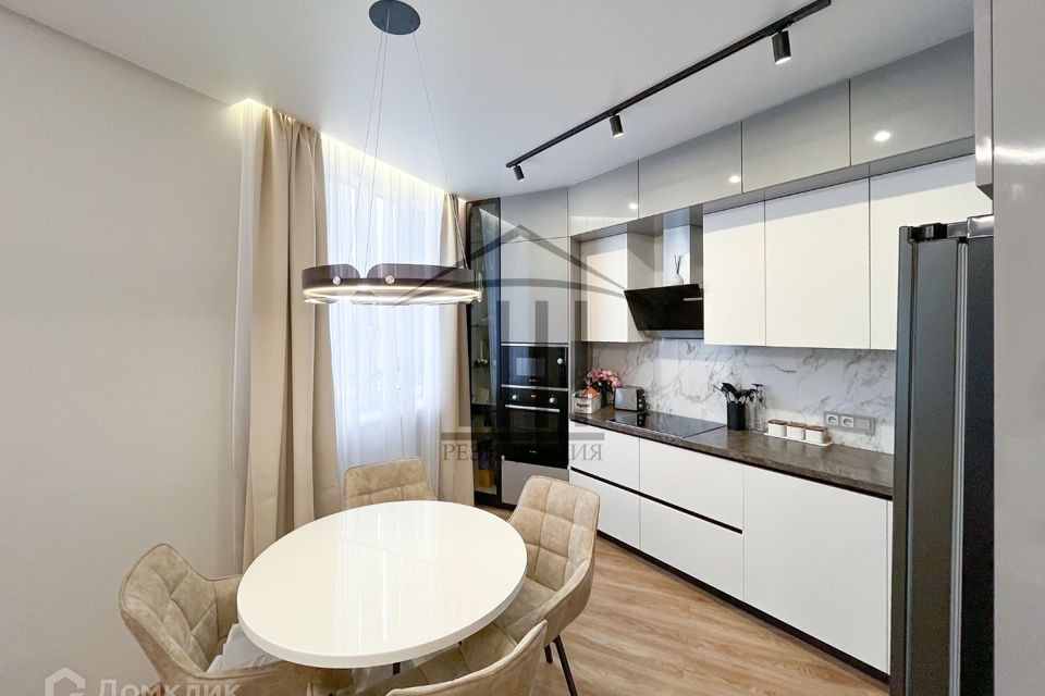 Продаётся 2-комнатная квартира, 61.5 м²