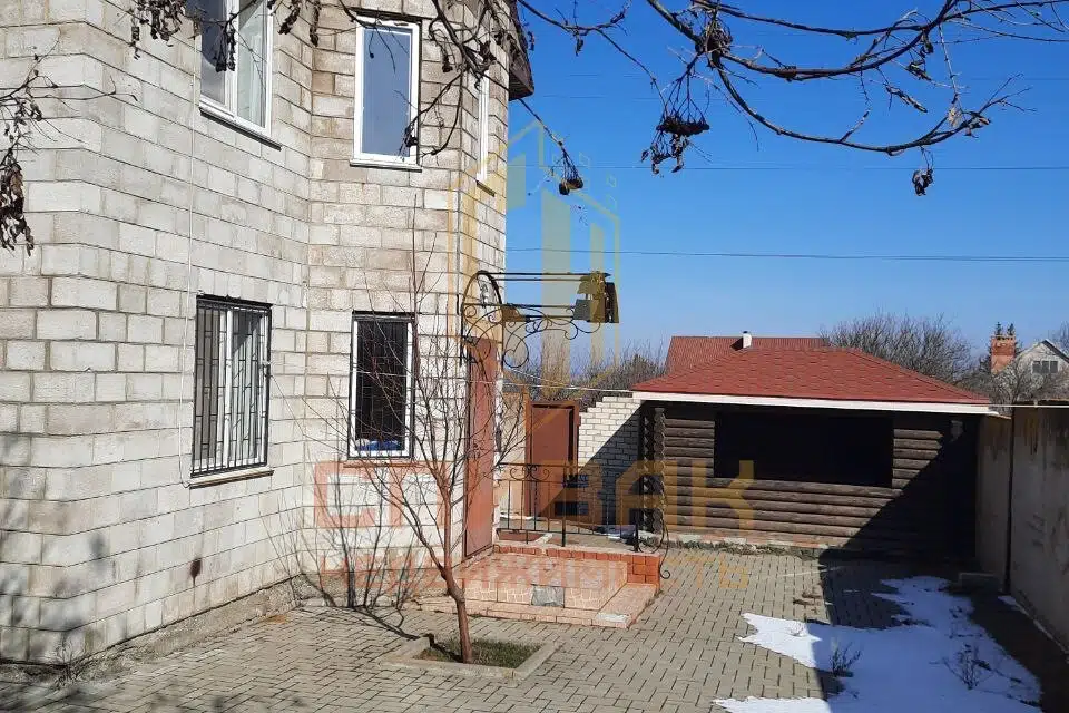 Продаётся 3-этажный дом, 137.1 м²