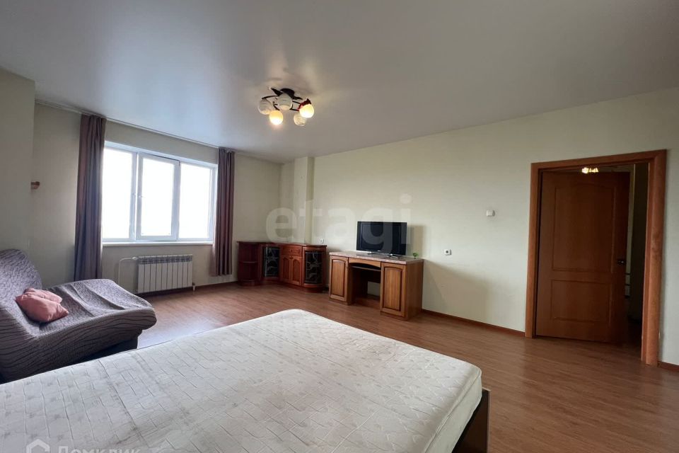 Сдаётся 2-комнатная квартира, 70 м²