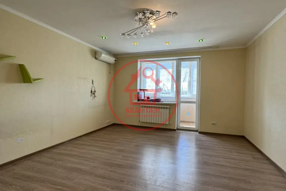Продаётся 3-комнатная квартира, 177 м²