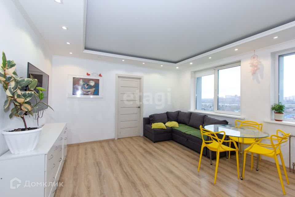 Продаётся 3-комнатная квартира, 59.3 м²