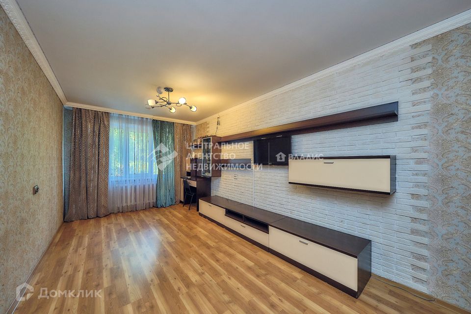 Продаётся 3-комнатная квартира, 65.5 м²