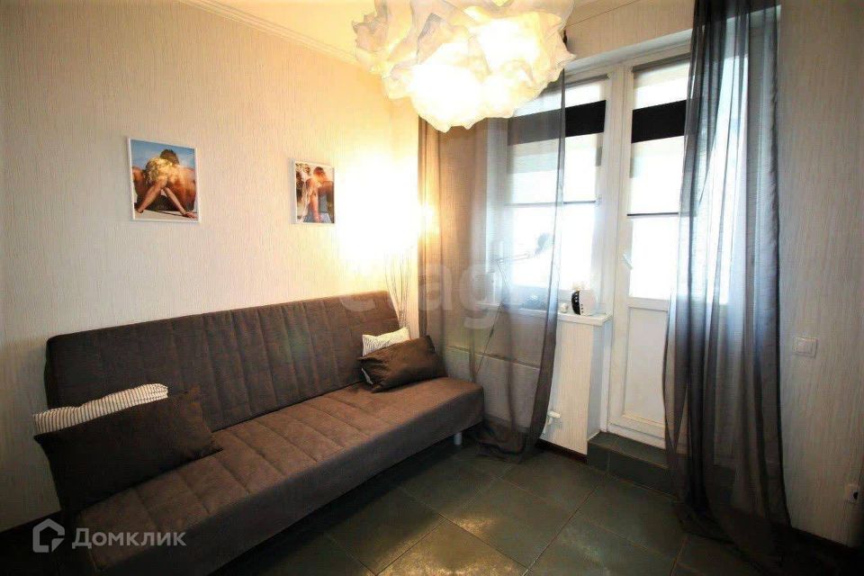 Продаётся 1-комнатная квартира, 42.1 м²