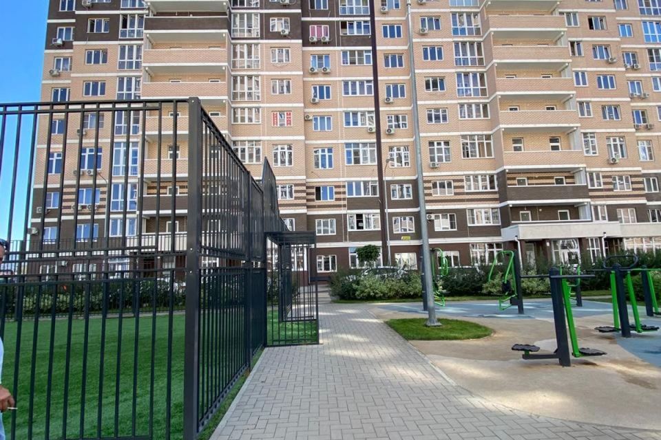 Продаётся 2-комнатная квартира, 58.2 м²