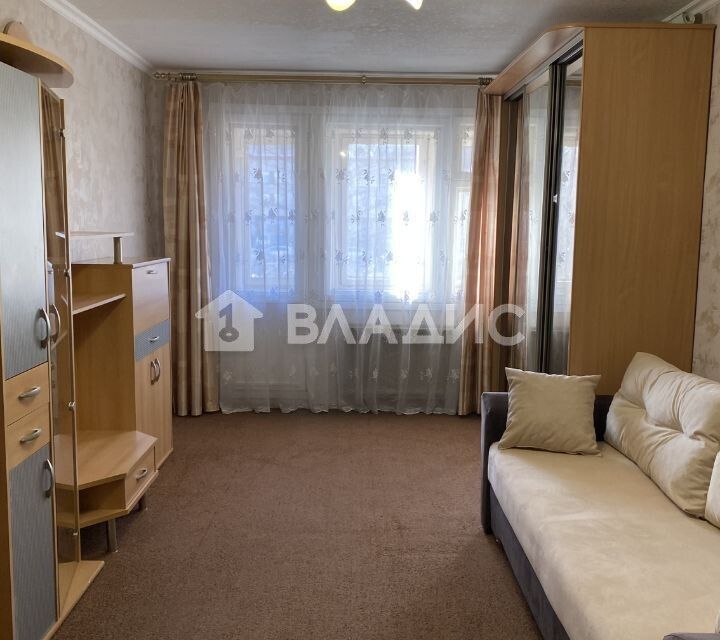 Продаётся 1-комнатная квартира, 42 м²