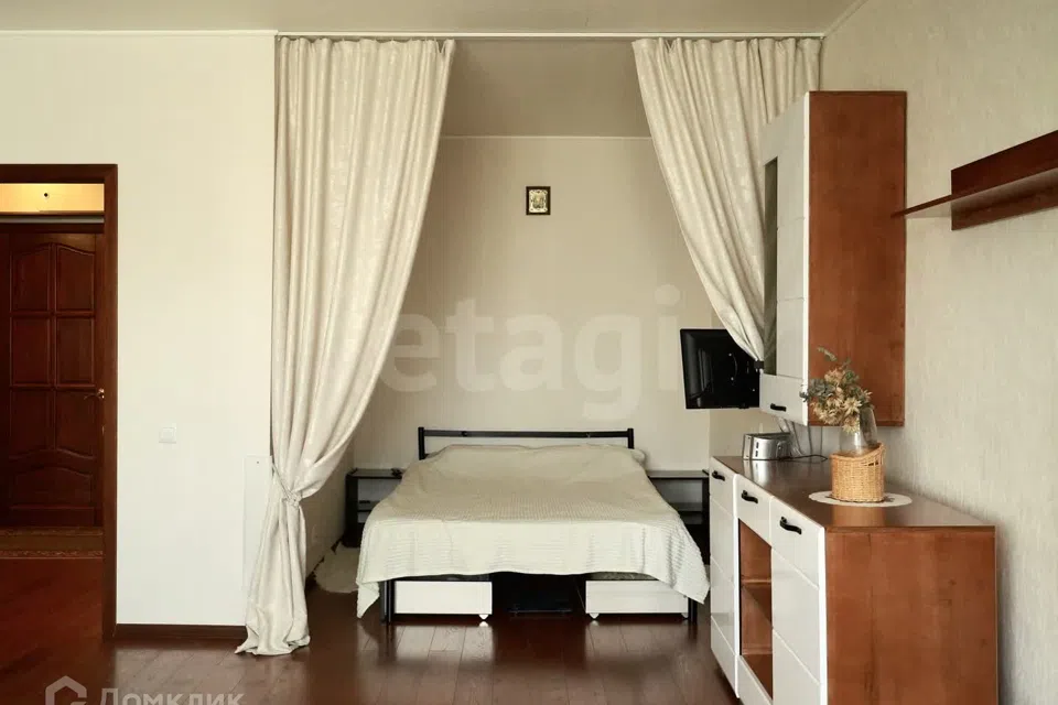 Продаётся 1-комнатная квартира, 42.3 м²