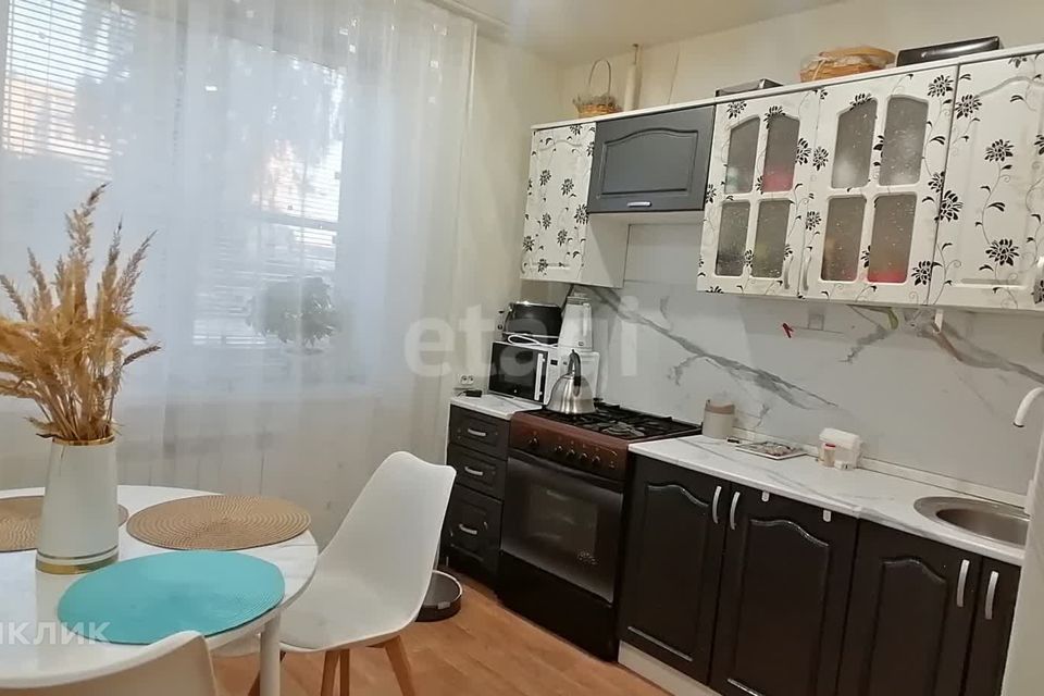 Продаётся 1-комнатная квартира, 37.7 м²