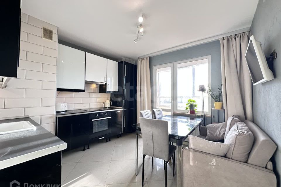 Продаётся 2-комнатная квартира, 56.9 м²