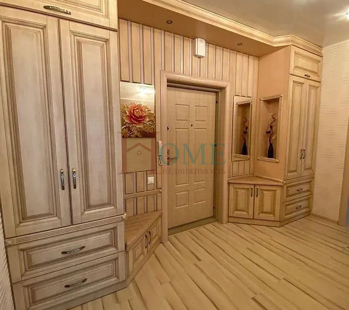Сдаётся 2-комнатная квартира, 70 м²