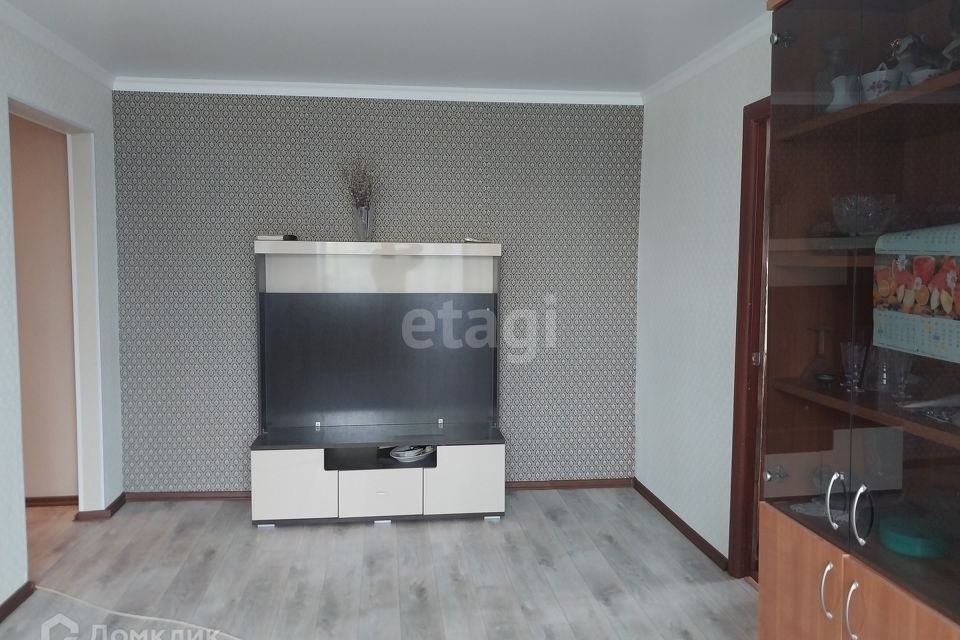 Продаётся 4-комнатная квартира, 60 м²