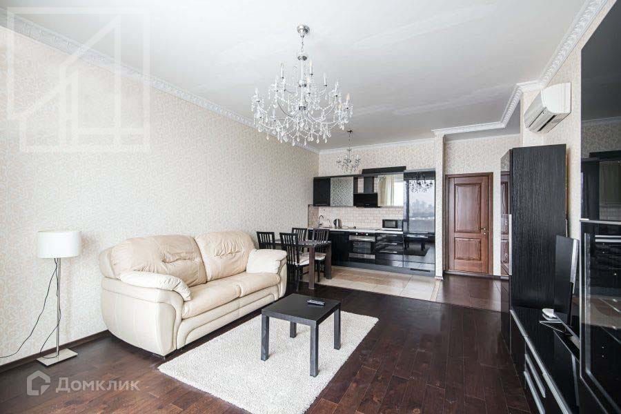 Сдаётся 2-комнатная квартира, 65 м²