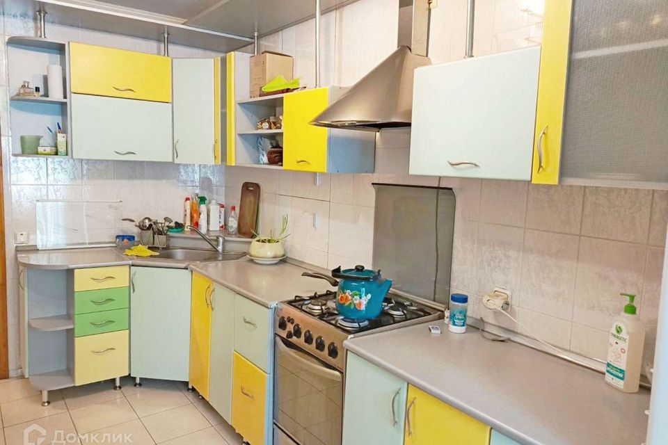 Продаётся 3-комнатная квартира, 70.2 м²