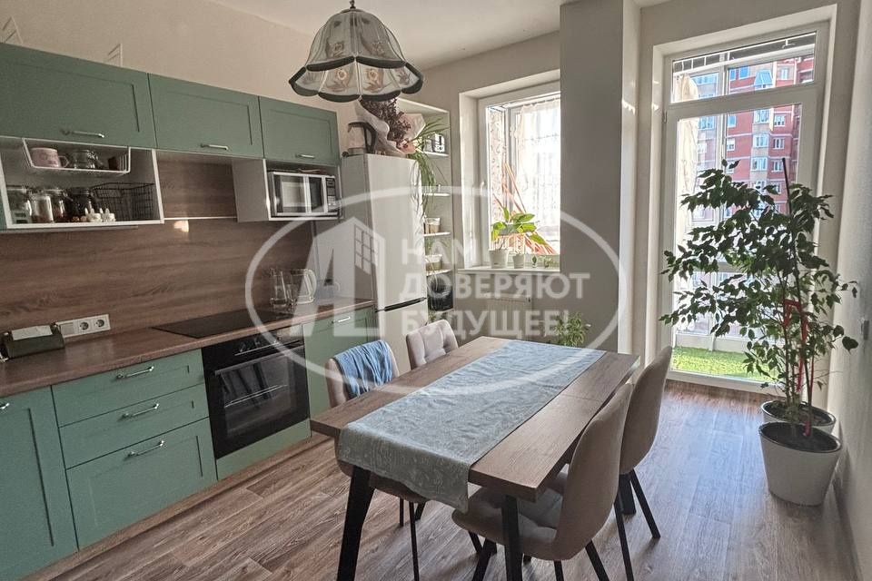 Продаётся 2-комнатная квартира, 83.5 м²