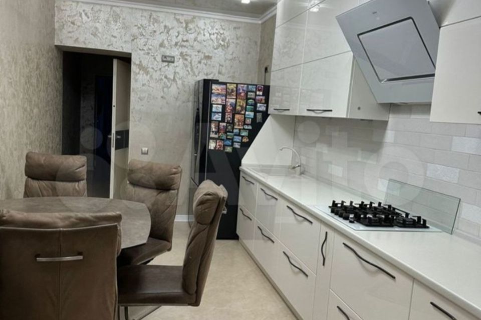 Продаётся 2-комнатная квартира, 68.6 м²