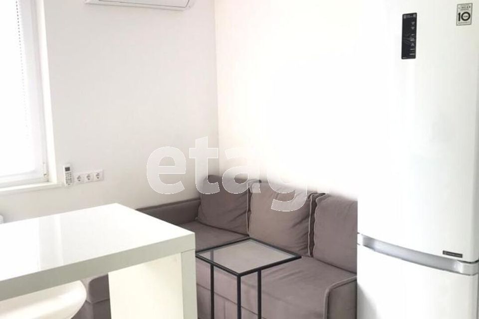 Продаётся 1-комнатная квартира, 43 м²