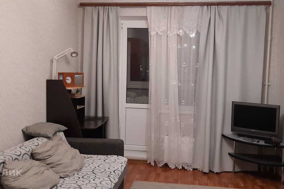 Сдаётся 1-комнатная квартира, 42 м²
